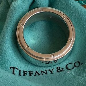 Tiffany & Co metropolis silver ring size 7.5